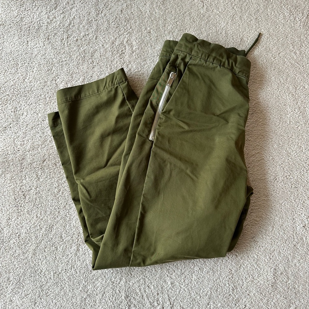 Nike Sportswear Men's Unlined Cropped Pants, Olive, 30W